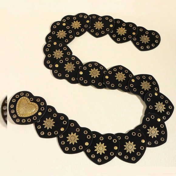 Western Vegan Leather Heart Star Grommet Concha Belt - Picture 5 of 6